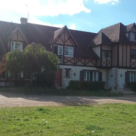 Les Mesangeres Bed & Breakfast Chaumont-sur-Tharonne Exterior photo
