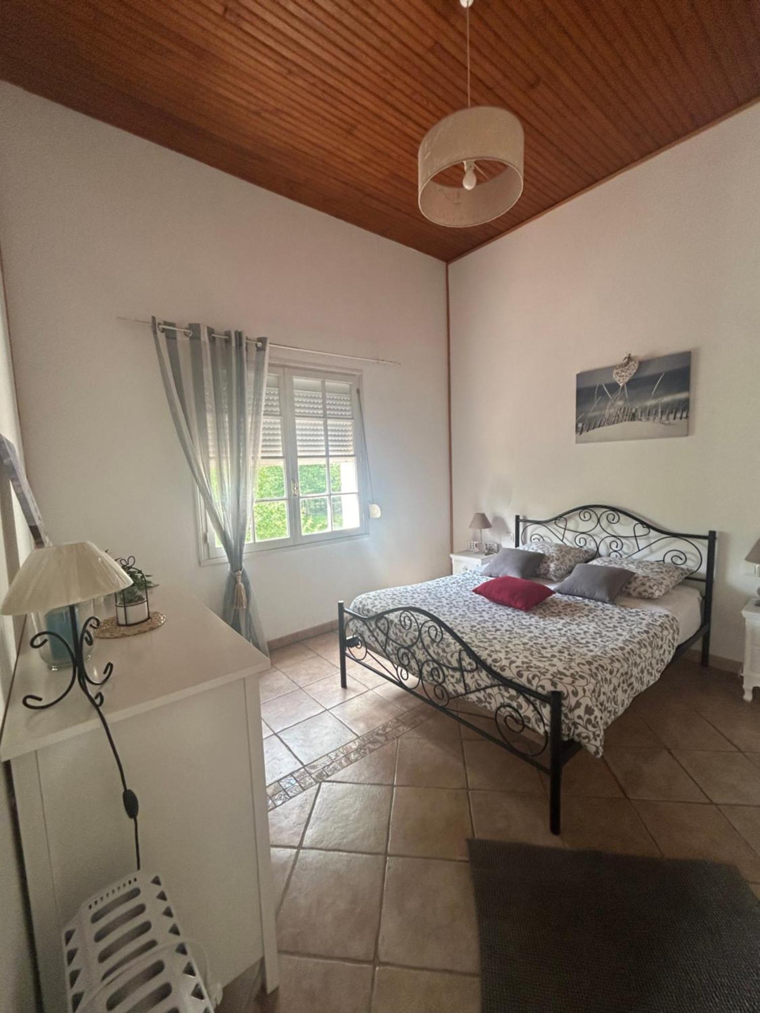 Les Mesangeres Bed & Breakfast Chaumont-sur-Tharonne Exterior photo